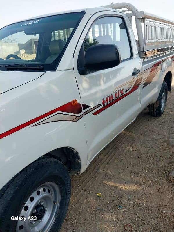 Toyota hilux single cabin 2013 2