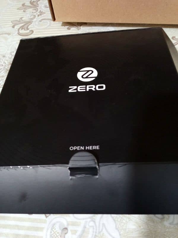 Zero- z811 earbuds original used for 2 hours only. urgent sale 0