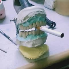 Female dental sergoun