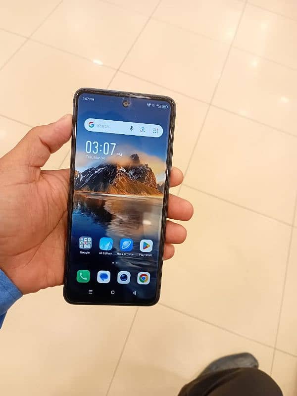 Infinix Smart 8pro 4+4/64gb 1