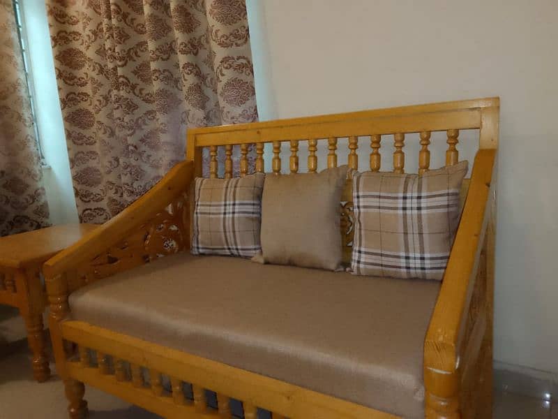 Stylish Wooden Sofa for Sale - Durable & Elegant 3