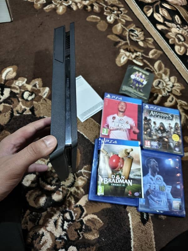 PS4 SLIM 500GB 4