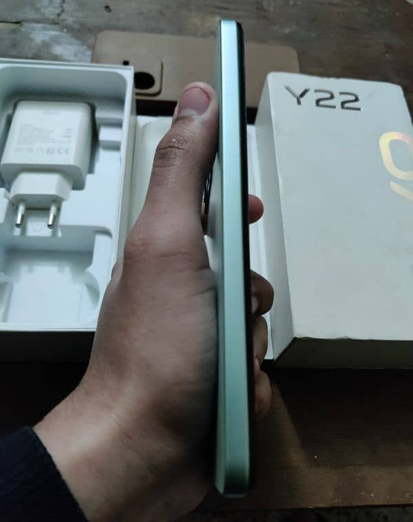 Vivo Y22 4/64gb With Box 2