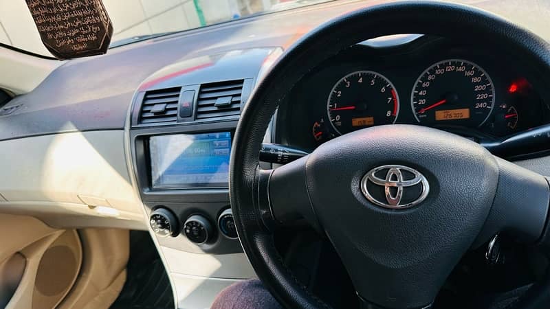 Toyota Corolla GLI 2013 5