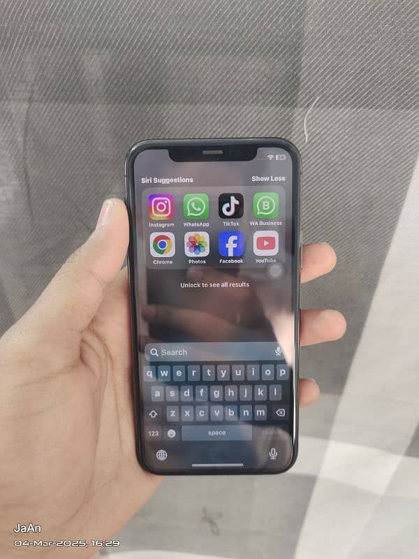 iphone 11 pro 2