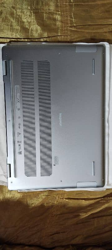 Dell Inspiron 16 7640 2 2