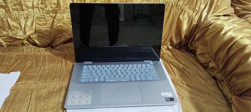 Dell Inspiron 16 7640 2 3