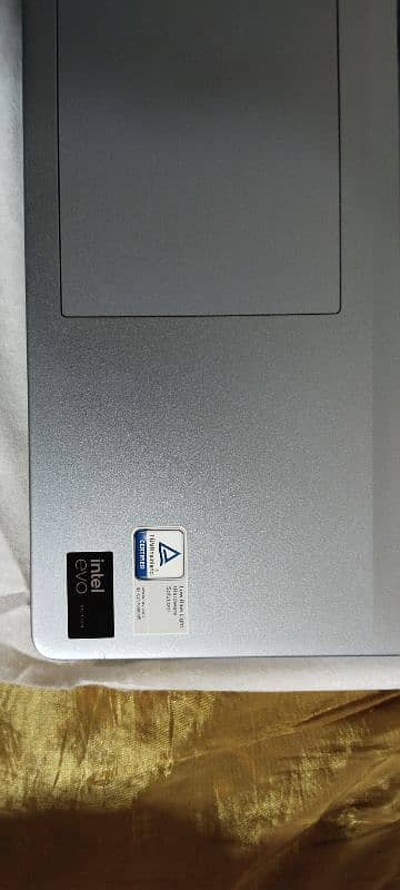 Dell Inspiron 16 7640 2 7