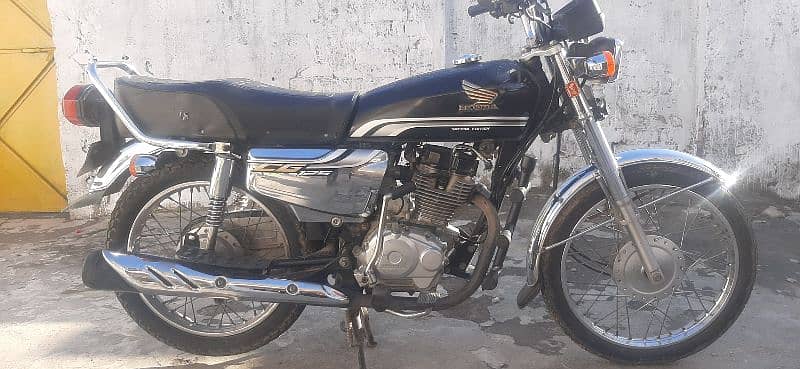 Honda CG 125 special edition black 0