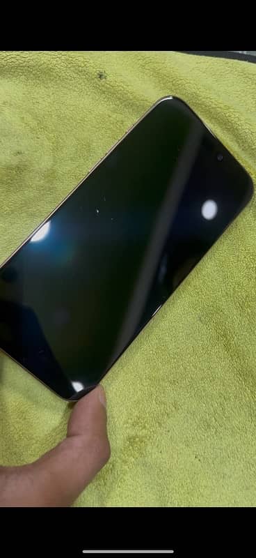 iPhone 16 pro max for parts 0