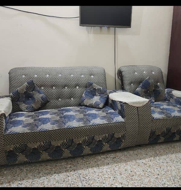 seven seater sofa set good condition 1