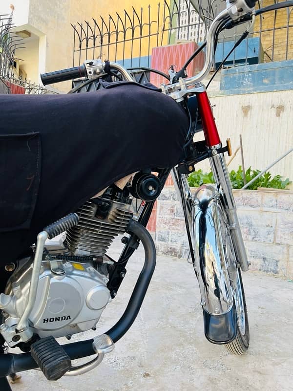 Honda 125 Karachi Number 4