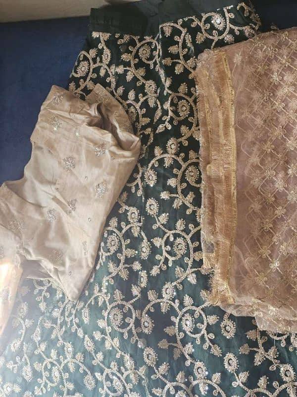 Mehndi lehnga 0