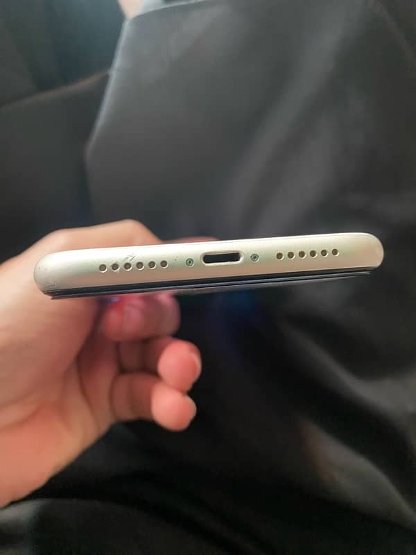 IPhone 11 Non pta factory unlock 128GB 2