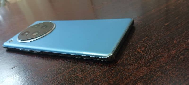 Infinix zero 40 condition 10/10 4