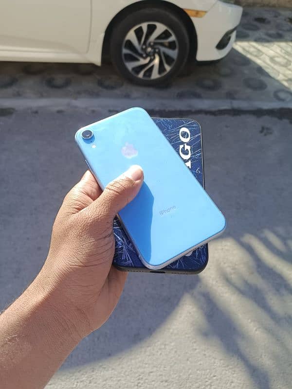 iphone XR No PTA  256gb factory unlock 3