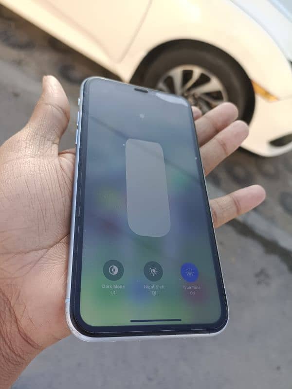 iphone XR No PTA  256gb factory unlock 4