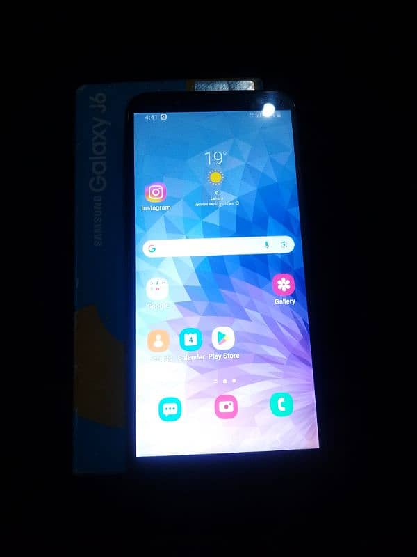 Samsung j6 pta approved with box 2