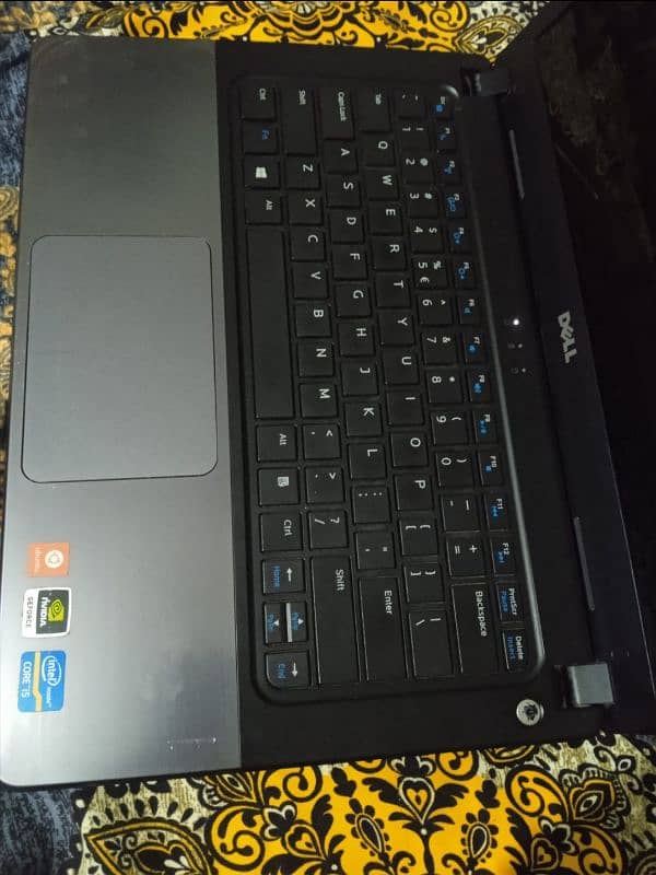 New condition hai laptop ki Bilkul 10/10 1