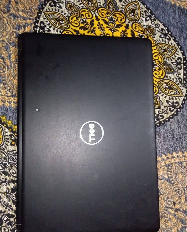 New condition hai laptop ki Bilkul 10/10 3