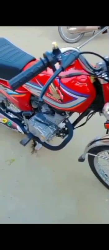 Honda 125 motorcycle 2016 model urgent for sale Pakistan=03190528790= 5