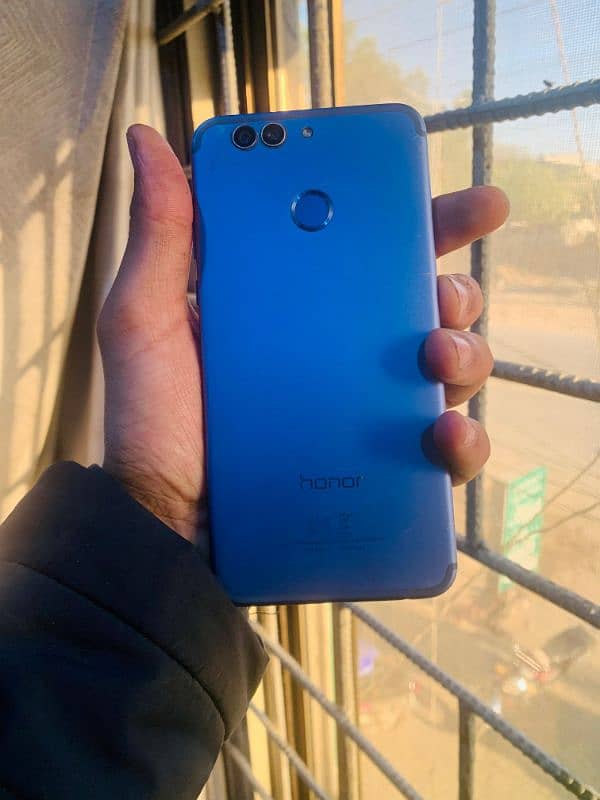 Huawei Nova 2 plus. 4/128GB 1