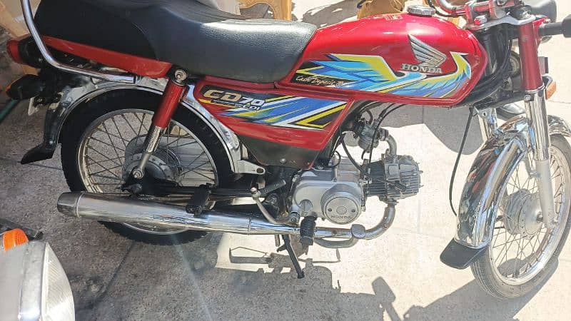 Honda cd 70 VIP candtion ma all punjb number laga hova h 0