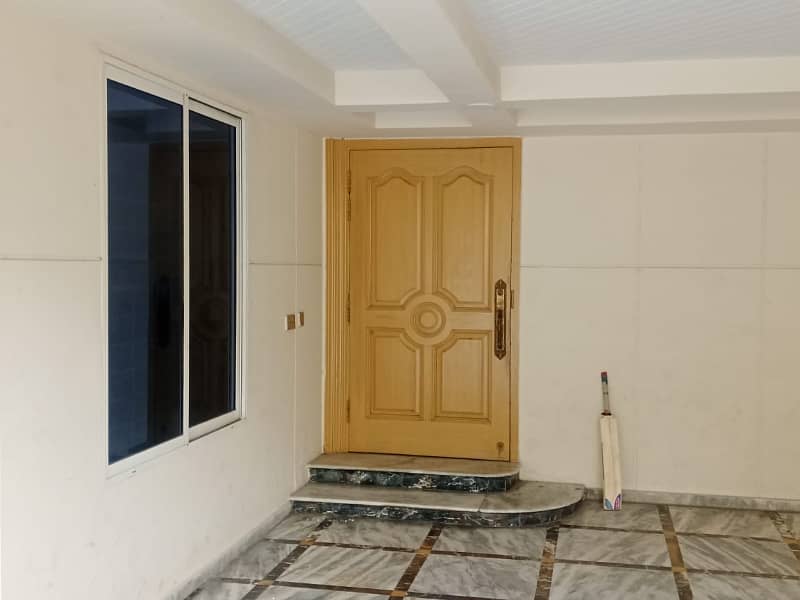 2 kanal Owner Build House For Rent in Canal View opposite MCB Bank 5