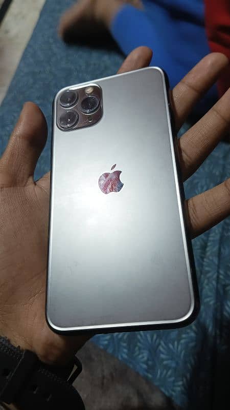 I Phone 11 Pro Factory Unlocked 3