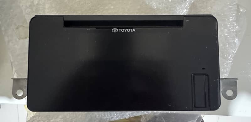 TOYOTA YARIS 2025 BLUETOOTH/CD PLAYER BRAND NEW 7