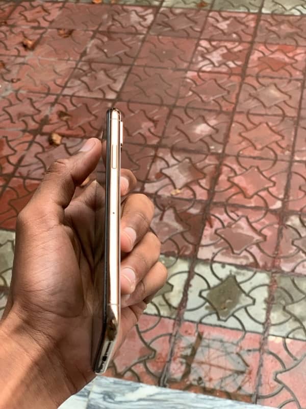 iPhone Xs non pta 64 gb Read add must 2