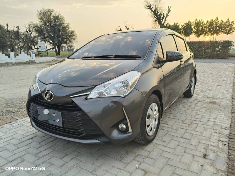 Toyota Vitz 2028/23 13