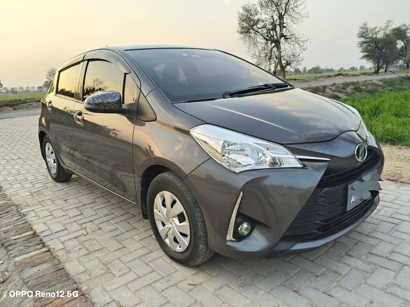 Toyota Vitz 2028/23 14