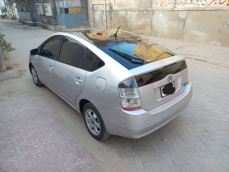 Toyota Prius 2011 4