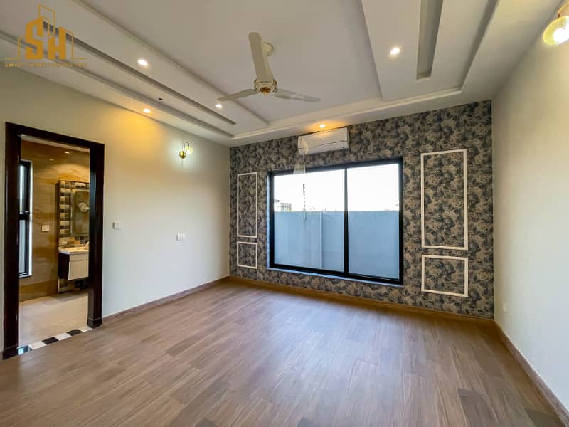 Beautiful Designed 1 Kanal Modern House For Sale In DHA Phase 7 19