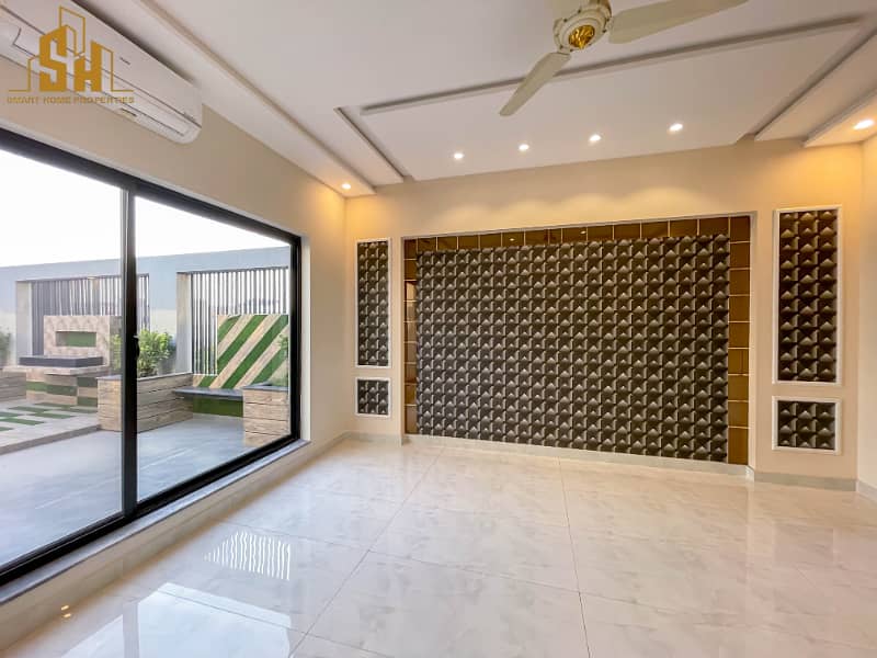 Beautiful Designed 1 Kanal Modern House For Sale In DHA Phase 7 28