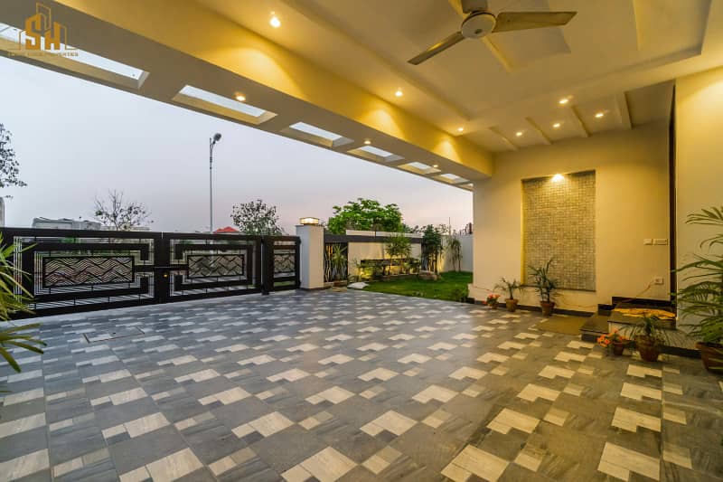 Beautiful Designed 1 Kanal Modern House For Sale In DHA Phase 7 2