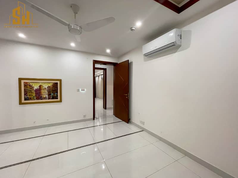 Beautiful Designed 1 Kanal Modern House For Sale In DHA Phase 7 36