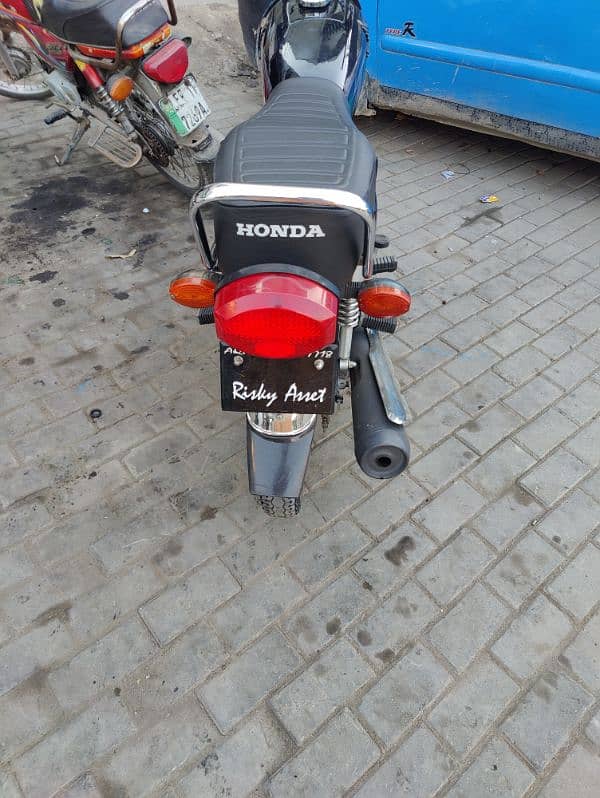 Honda 125 For Sale In Good Condition. 6