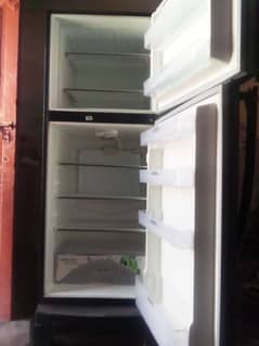 Dawlance medium size refrigerator for sale