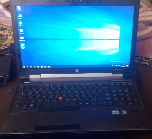 HP Elite book workstation 1