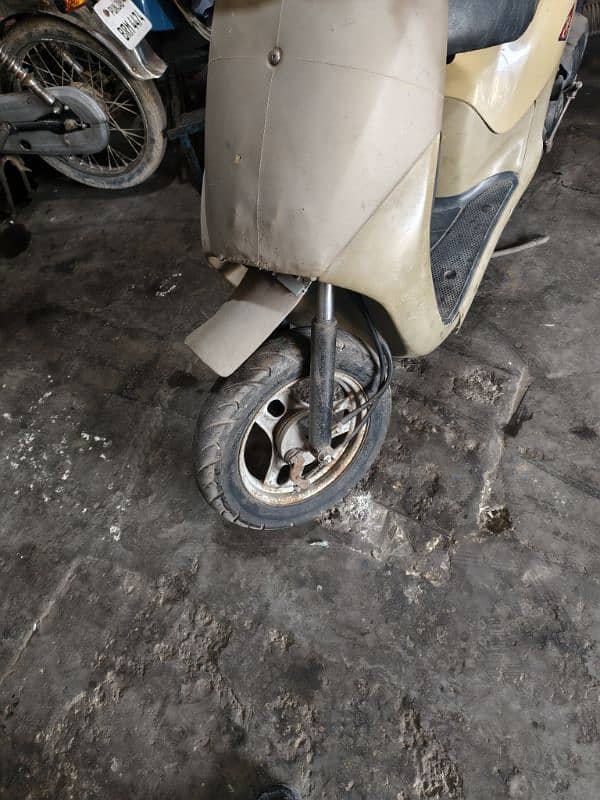 Honda Scooty 49cc self and kick start 6