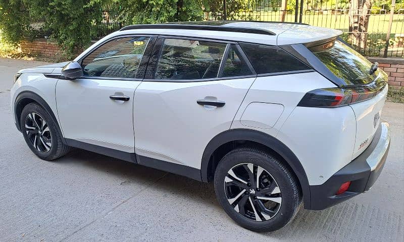 Peugeot 2008 Allure 2022 Brand New 4