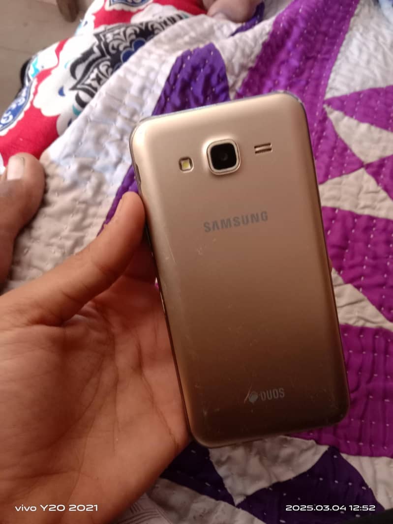 Samsung Mobile J5 3