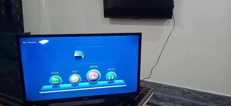 AKIRA LED TV 1