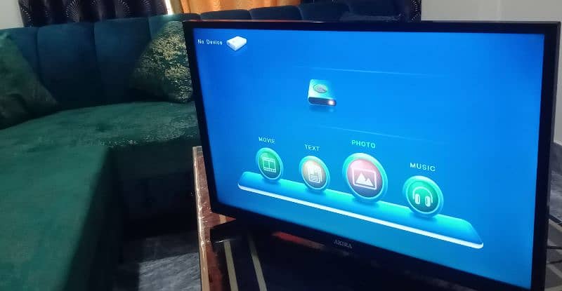 AKIRA LED TV 3