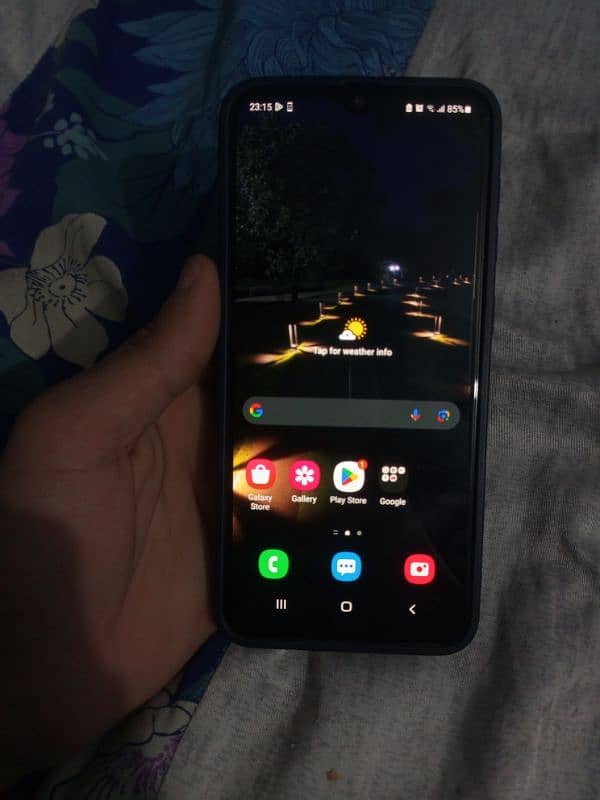 Samsung A50 128gb with Amoled display. 0