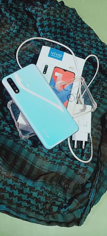 vivo y19 with box 8gb ram 256gb memory 5