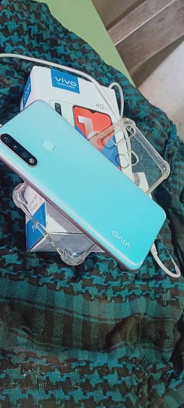 vivo y19 with box 8gb ram 256gb memory 7