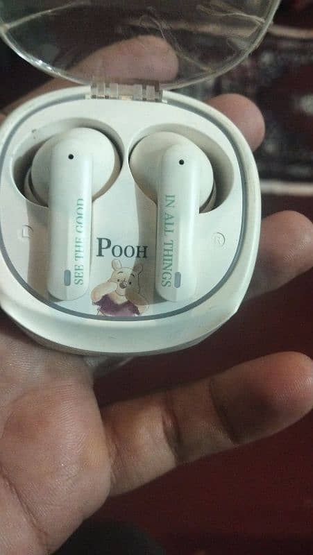 Winnie the pooh branded ear buds 4